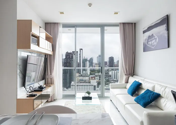 Skyline Suites Sukhumvit 11